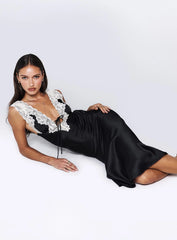 Nourish Maxi Dress Black