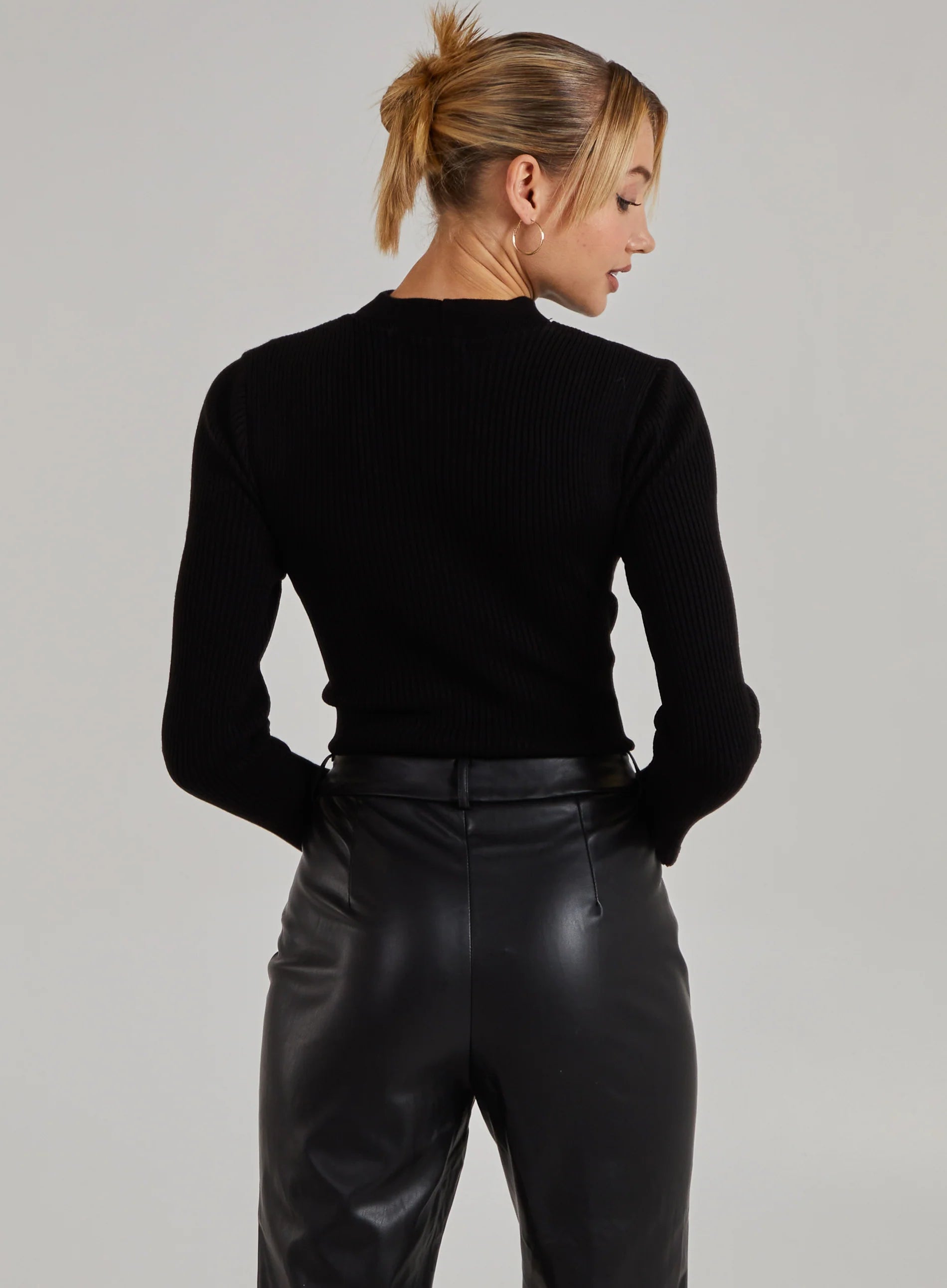 Choker Twist Front Knit Top
