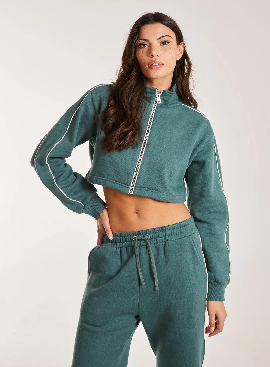 Piping Cropped Zip Up Sweat